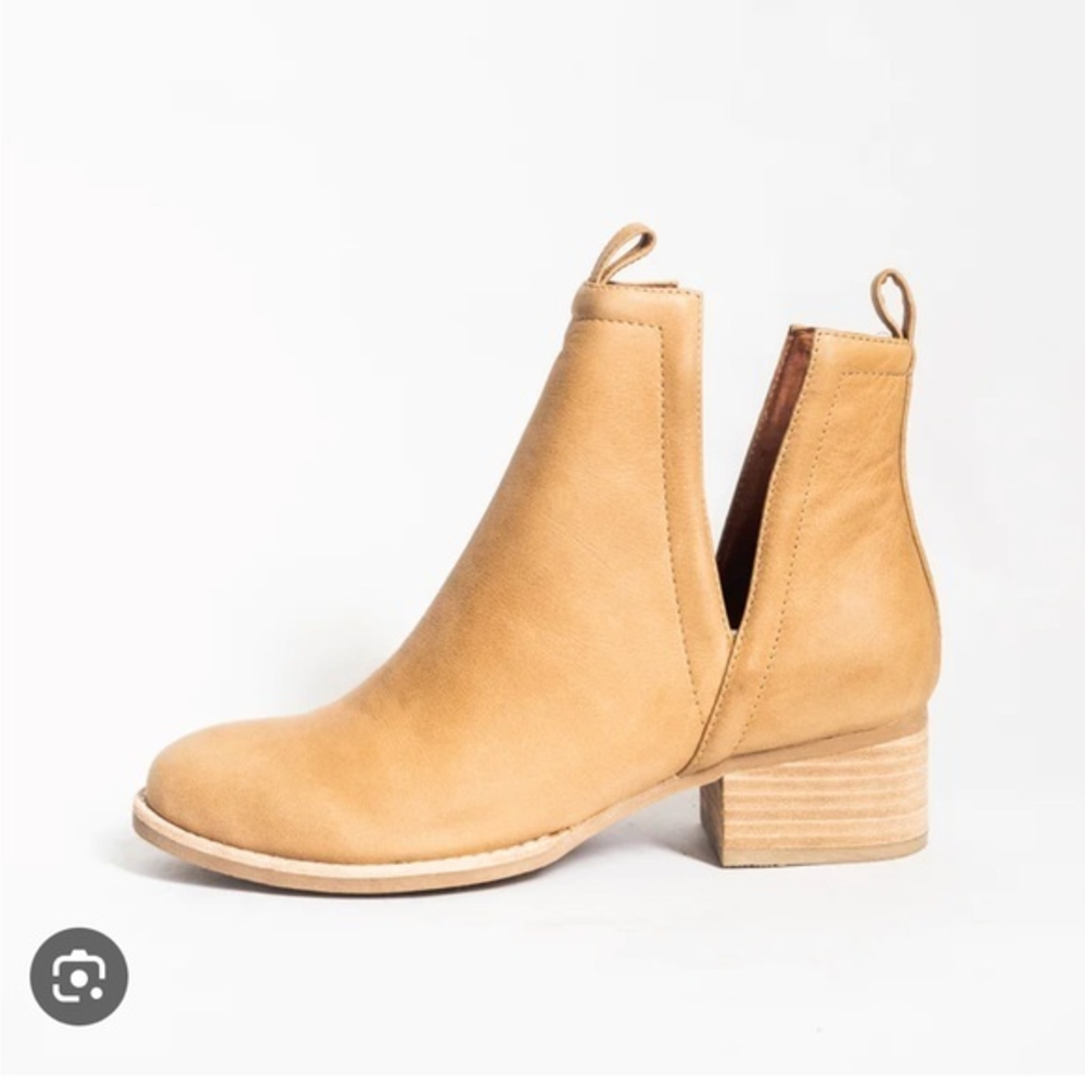 JEFFREY CAMPBELL Oriley Boots SZ 6